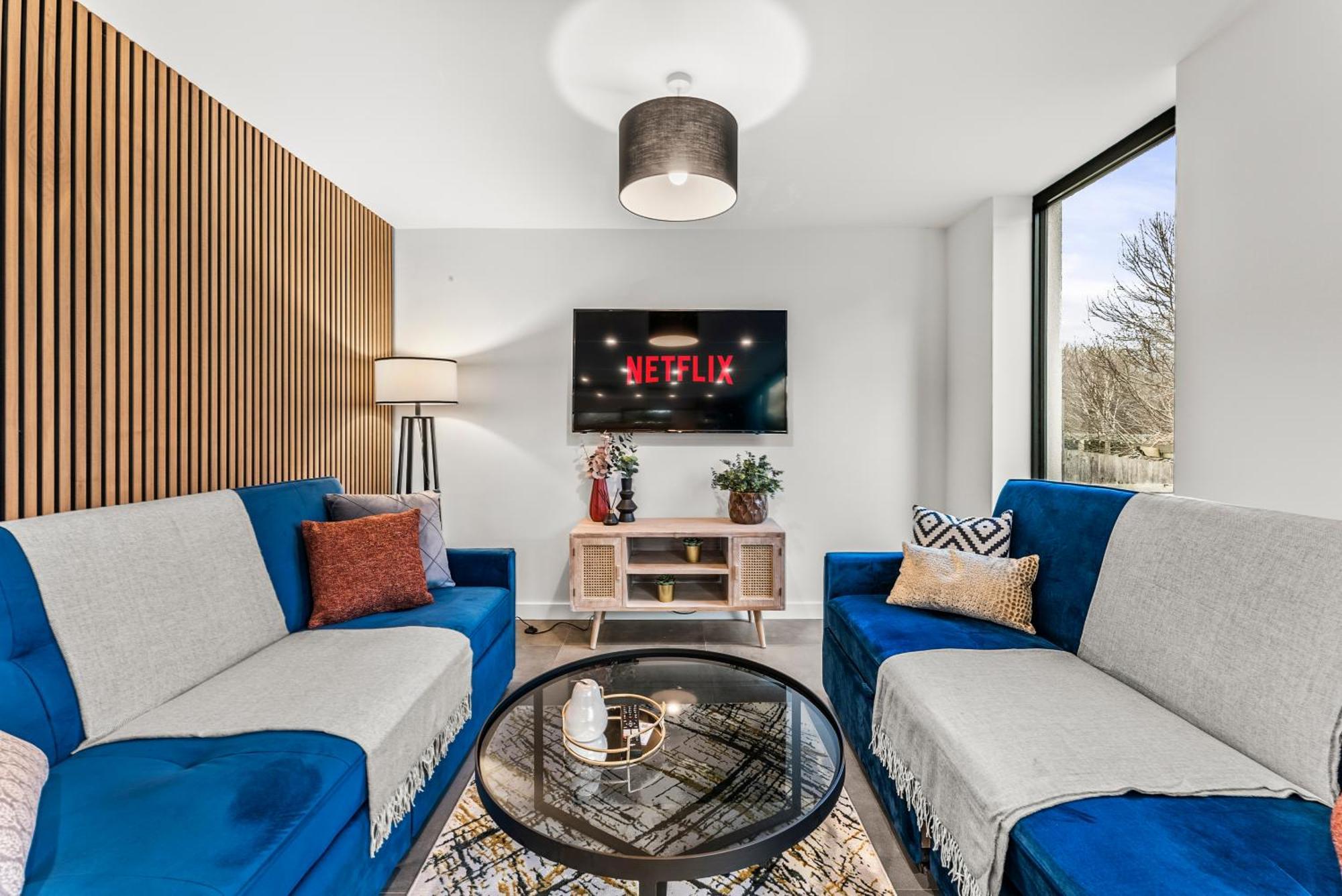 Elegant Retreat In Cheltenham - Garden & Parking Included Exterior foto