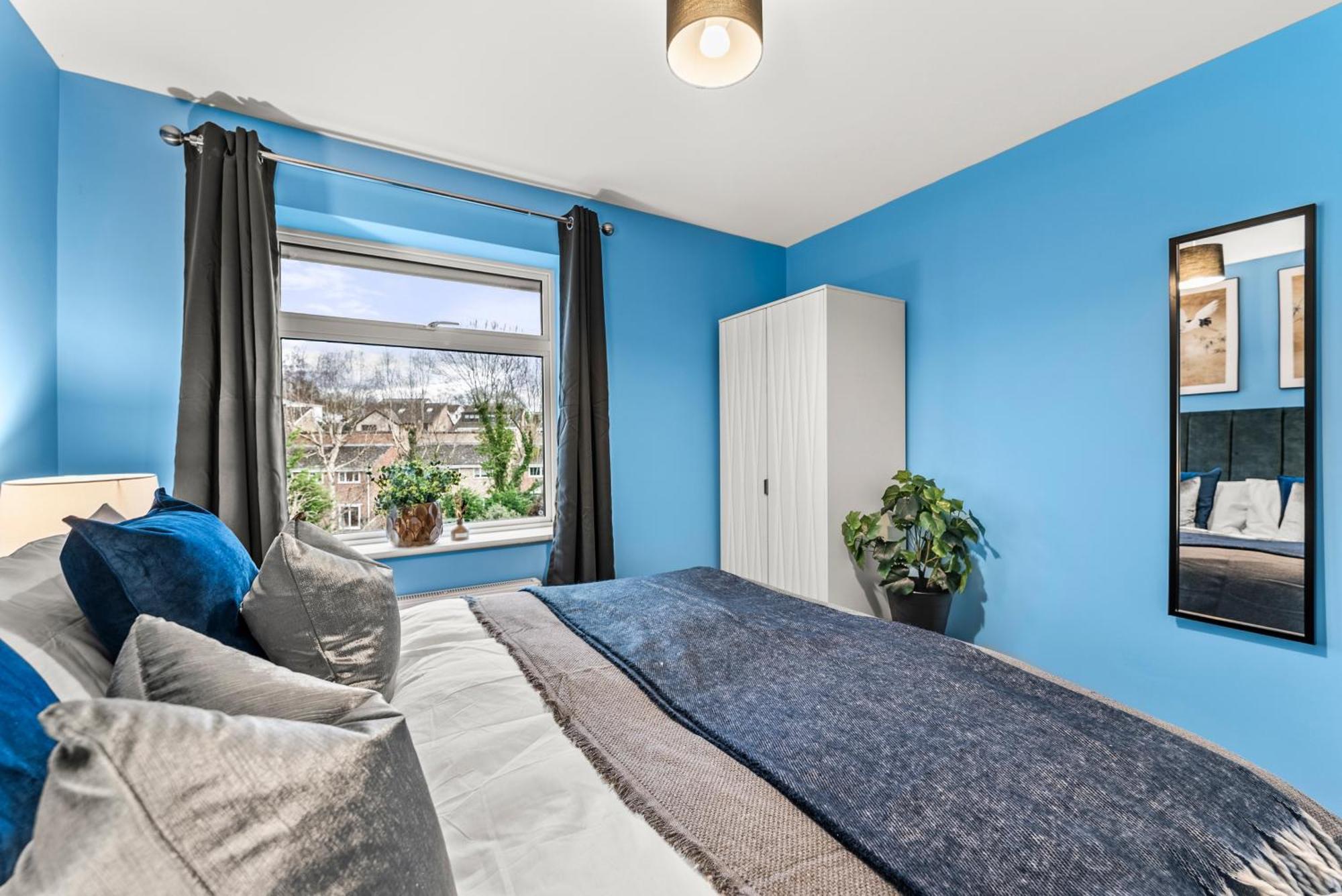 Elegant Retreat In Cheltenham - Garden & Parking Included Exterior foto